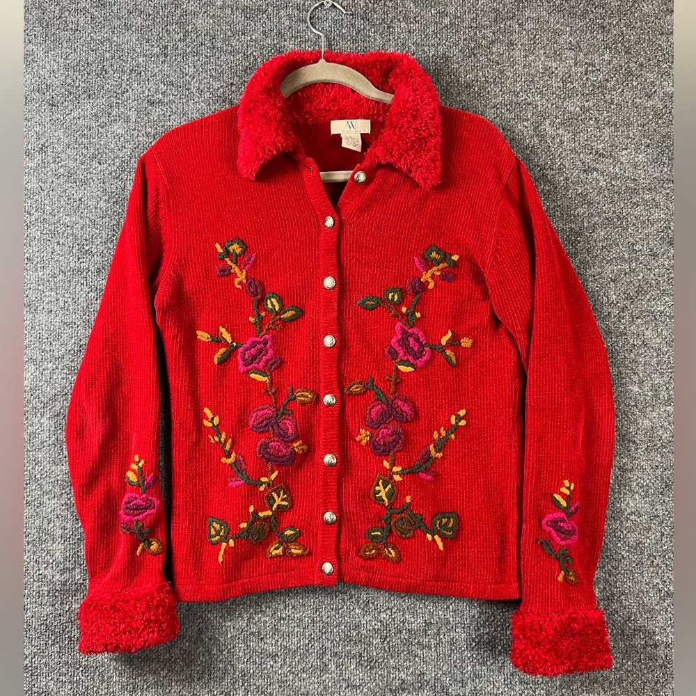 NWB Casuals Women's Sweater Sz M Red Button Up Floral‎ Embroidered Fuzzy Collar